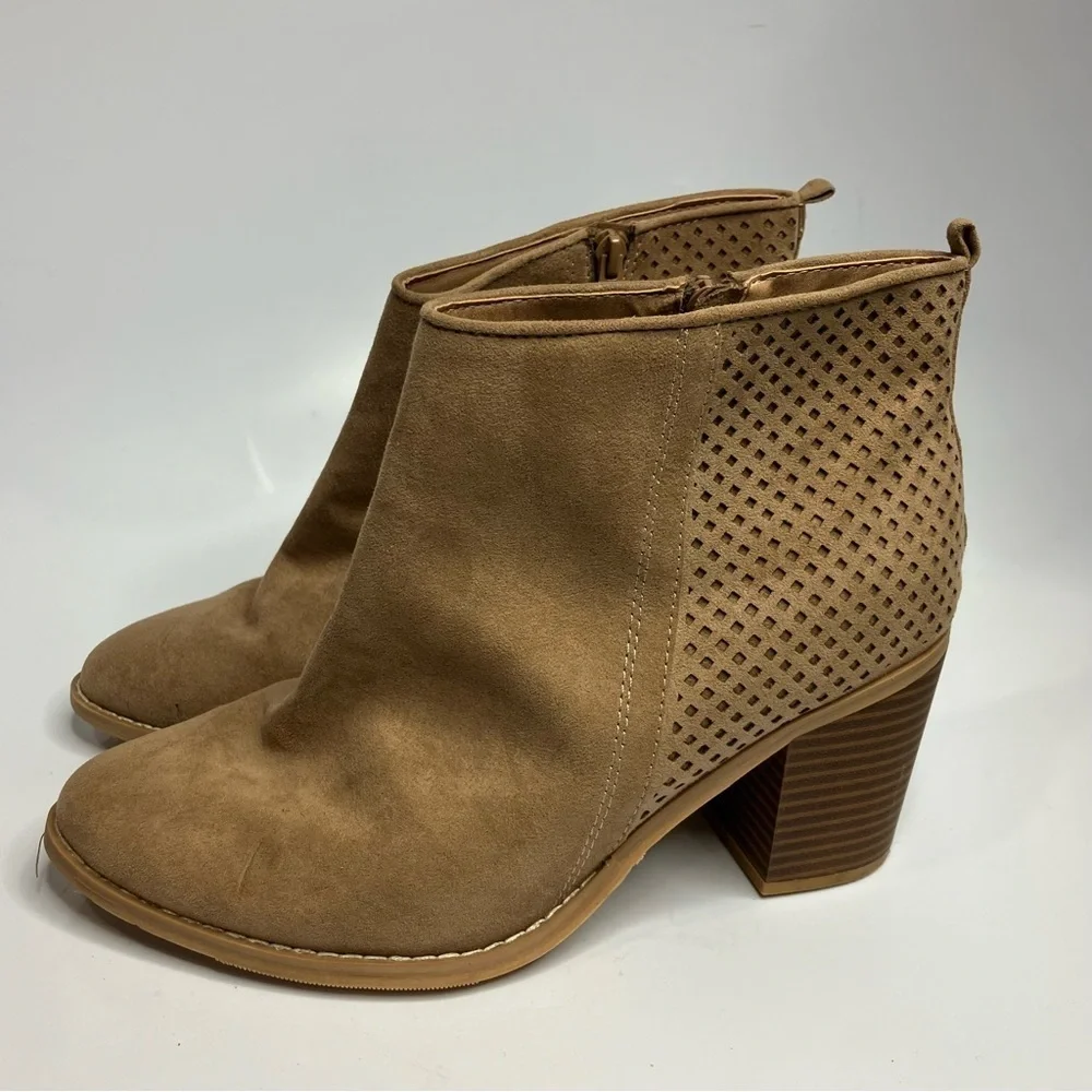 Torrid natural perforated stacked bootie‎ size 9.5